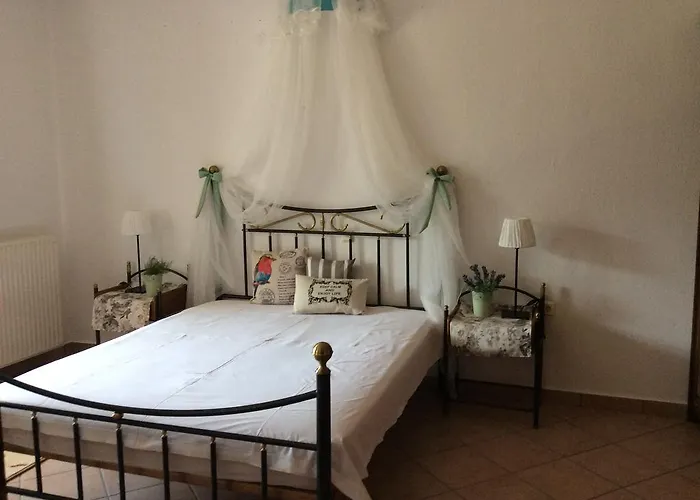 Aspasia's Tatil Evi Prínos